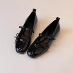 Damen Ballerinas mit elegantem Riemenverschluss und glänzender Oberfläche R&B