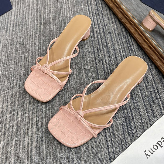 Damen elegante Sandaletten mit metallisch glänzendem Obermaterial und quadratischer Spitze R&B