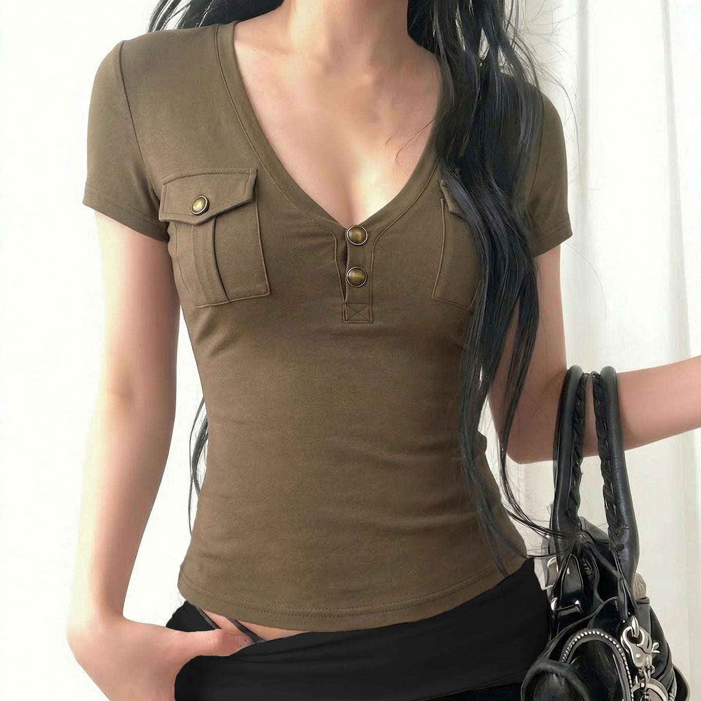 Damen Kurzarmshirt mit Knopfdetails und seitlichen Taschen R&B