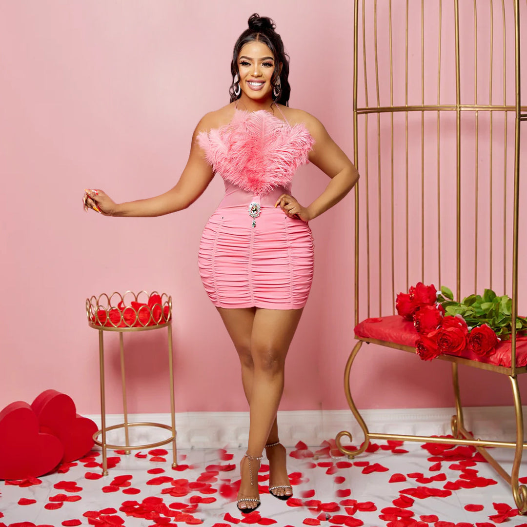 Damen Verführerisches Mini-Kleid mit Federn und Rüschendetails R&B