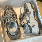 Damen Sportliche Sneaker mit atmungsaktiven Mesh-Elementen und innovativem Design R&B