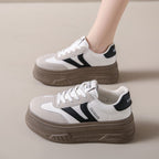 Damen Plateau-Sneaker mit modischer Verzierung