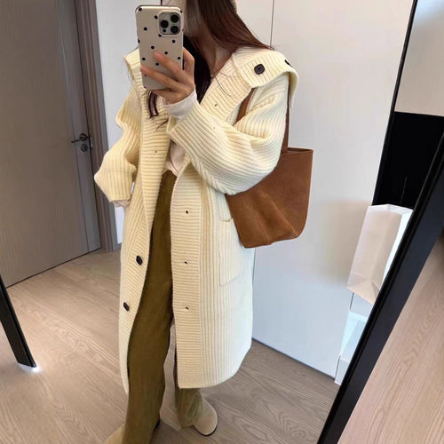 Damen Grobstrickjacke mit voluminösem Schnitt und dekorativen Knöpfen R&B