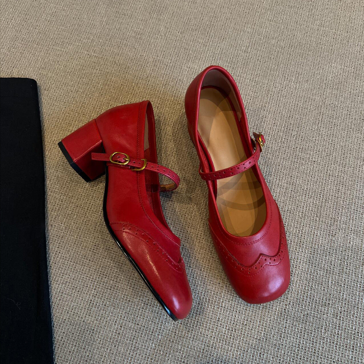 Damen elegante Mary Janes mit modischem Riemen und hochwertiger Ledersohle R&B