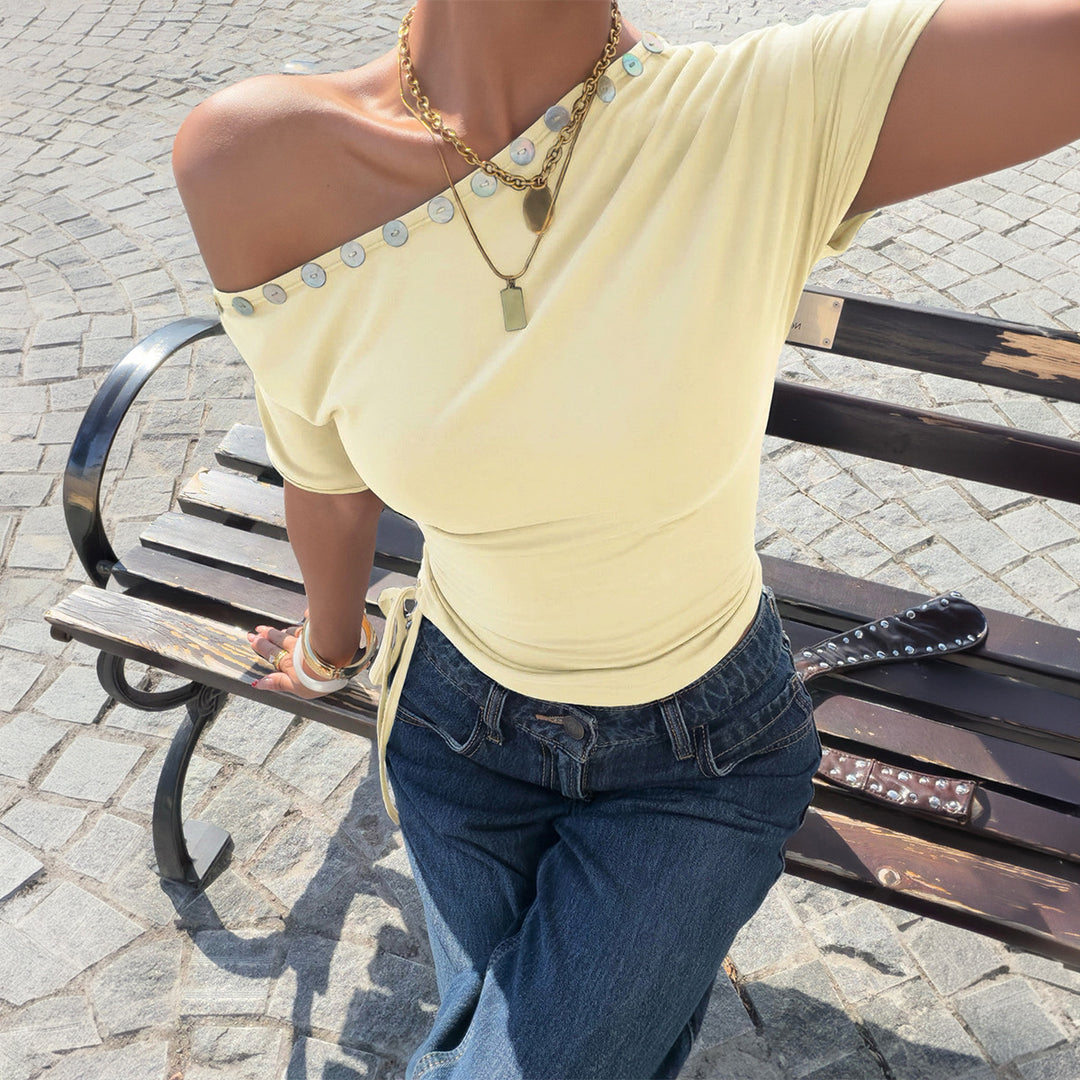 Damen Off-Shoulder Oberteil mit Rüschen und dekorativen Knöpfen R&B