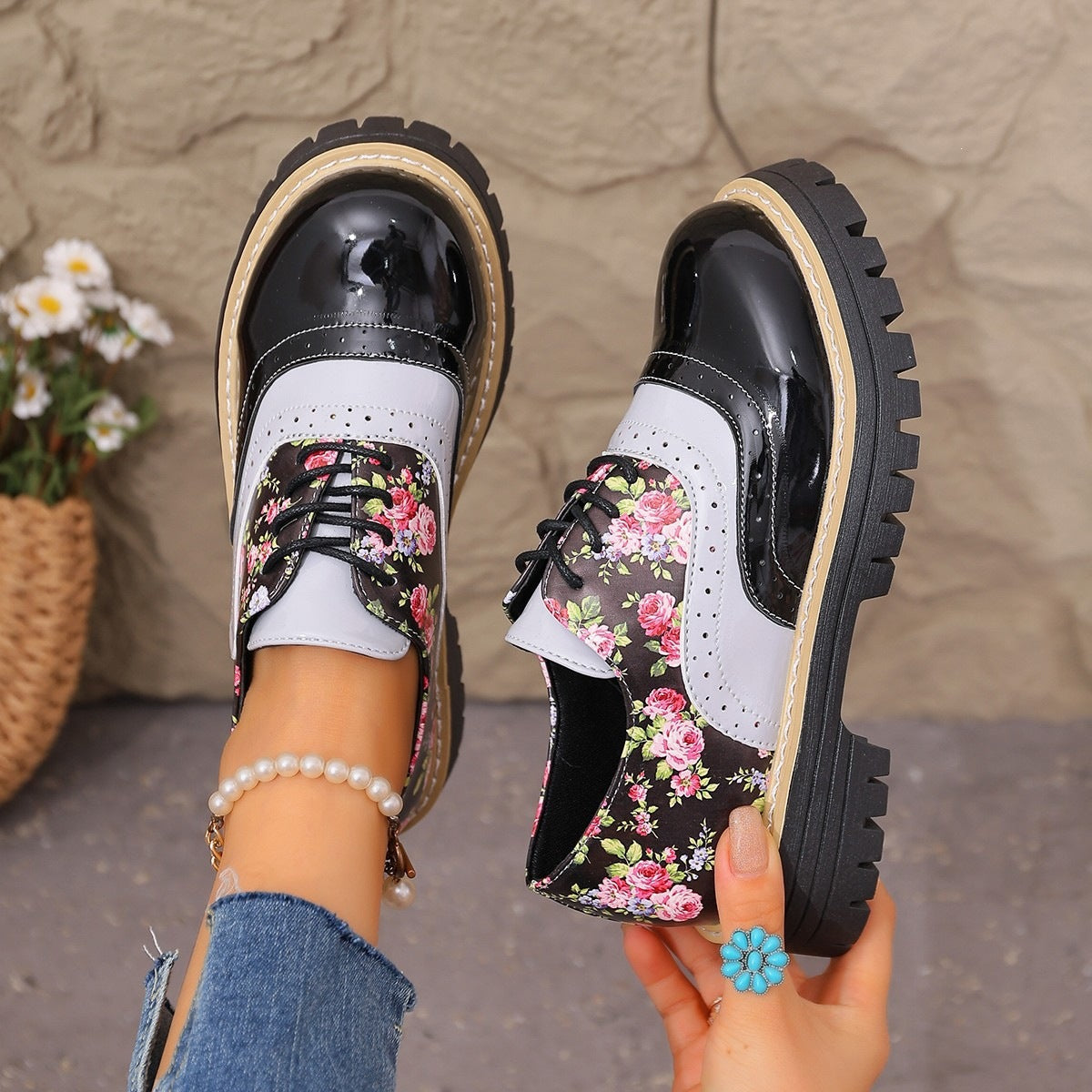 Damen Elegante Schnürschuhe mit floralem Design R&B