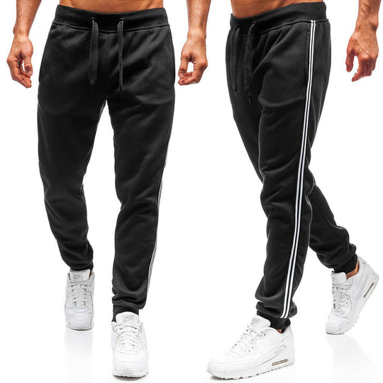 Herren Sportliche Jogginghose mit seitlichen Kontraststreifen R&B