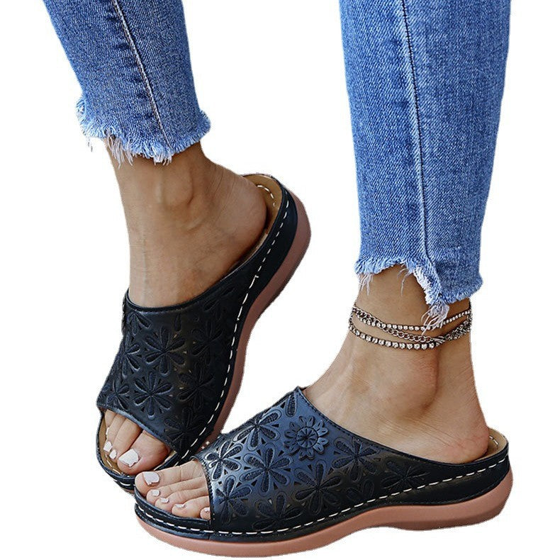 Damen Komfortable Clogs mit floralen Applikationen und anatomischem Fußbett R&B