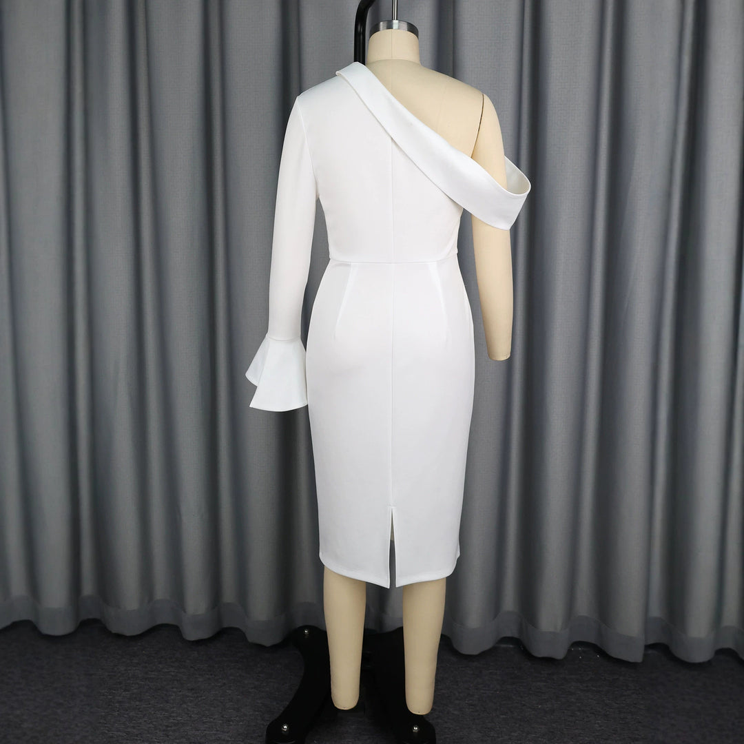 Damen elegantes One-Shoulder Kleid mit dekorativen Knopfdetails R&B