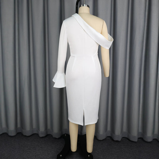 Damen elegantes One-Shoulder Kleid mit dekorativen Knopfdetails R&B