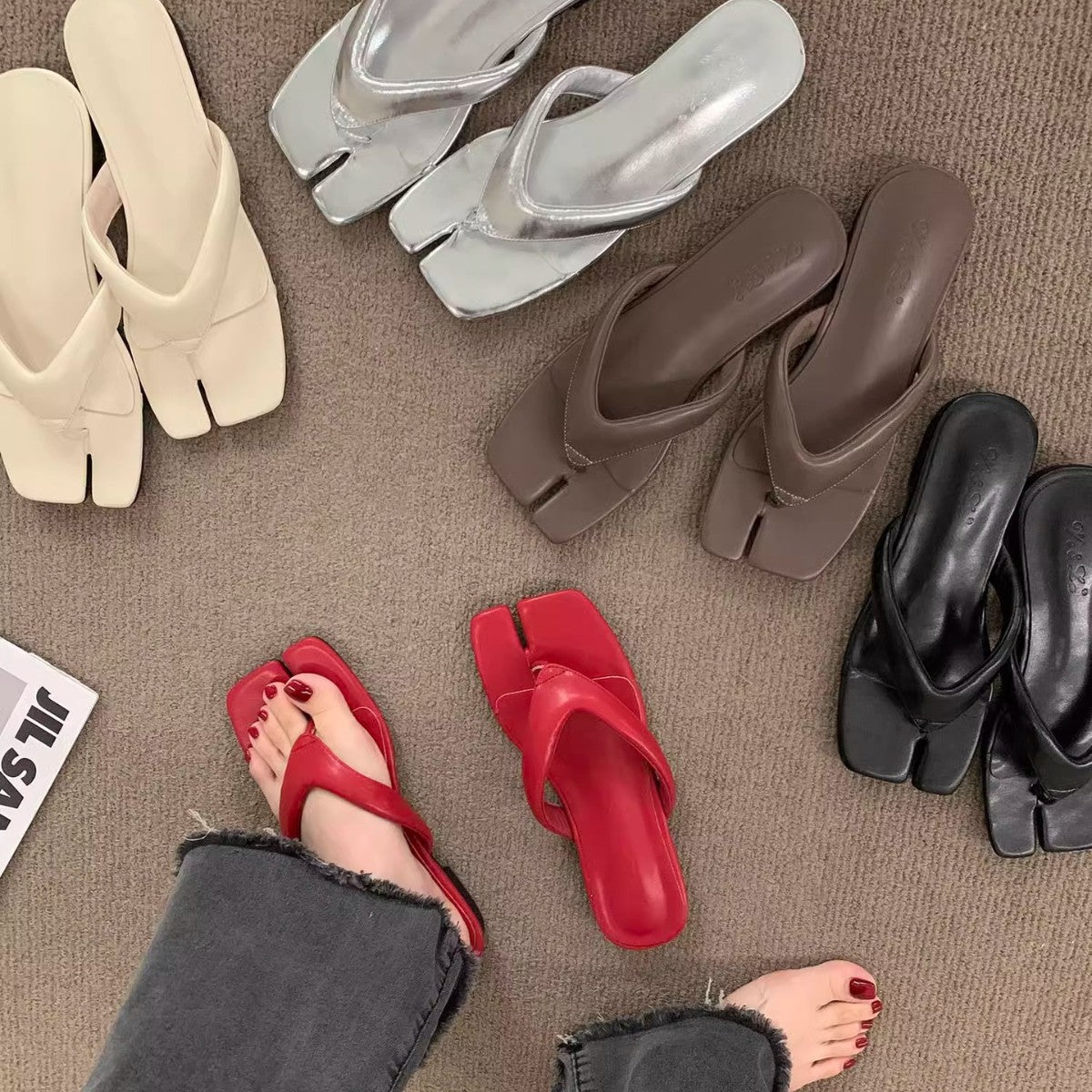 Damen elegante Zehentrenner-Pantoletten mit modischem Riemchen und luxuriösem Fußbett R&B