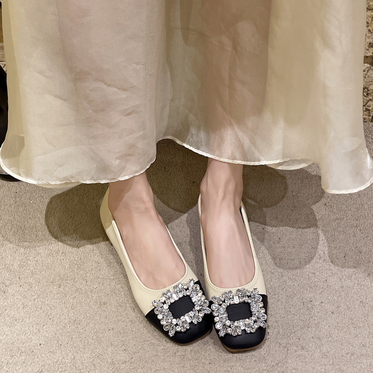 Damen Elegante Ballerinas mit funkelndem Schmuckdetail R&B