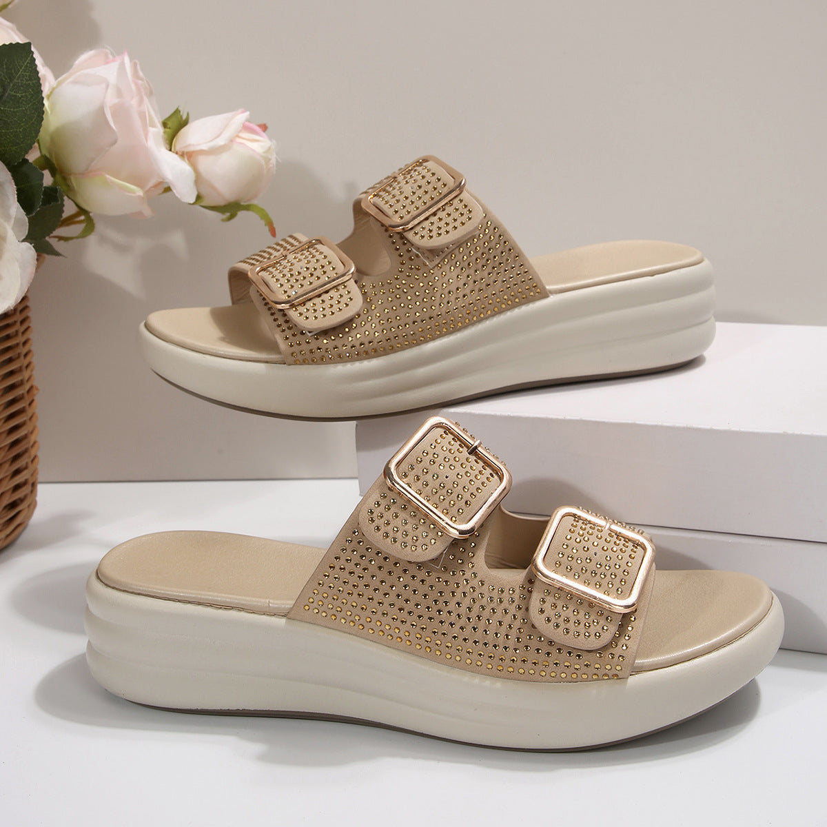 Damen Sandalen mit doppeltem Riemen und modischen Schnallen R&B