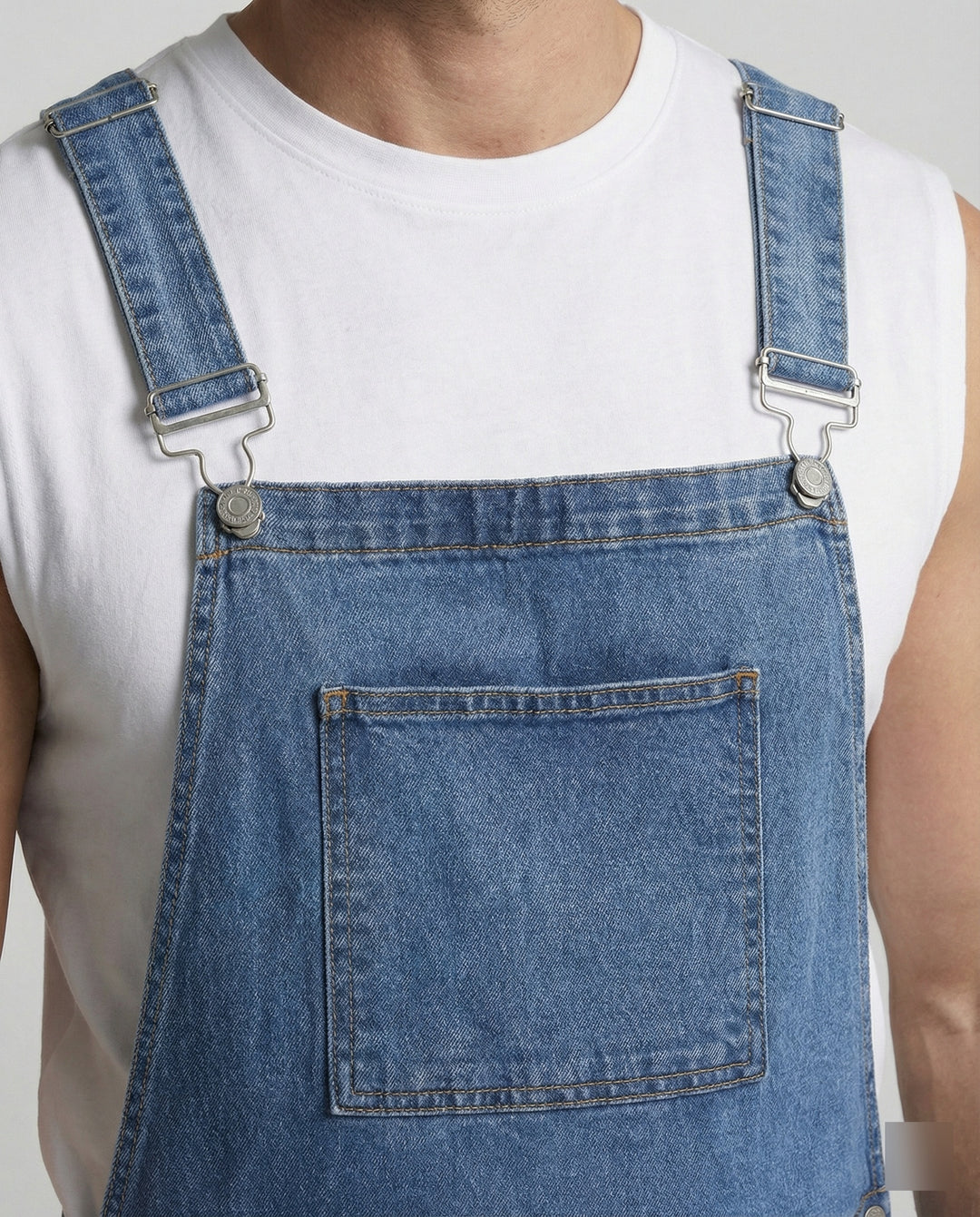 Herren Denim Latzshorts mit Taschen