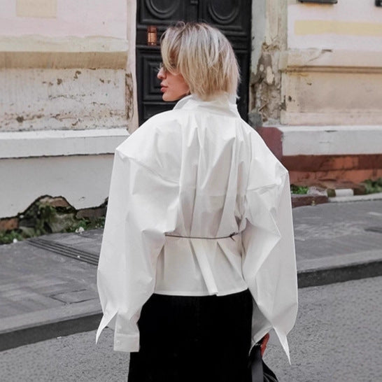 Damen Oversized Hemdbluse mit einzigartigen Ärmeldetails und tailliertem Schnitt R&B