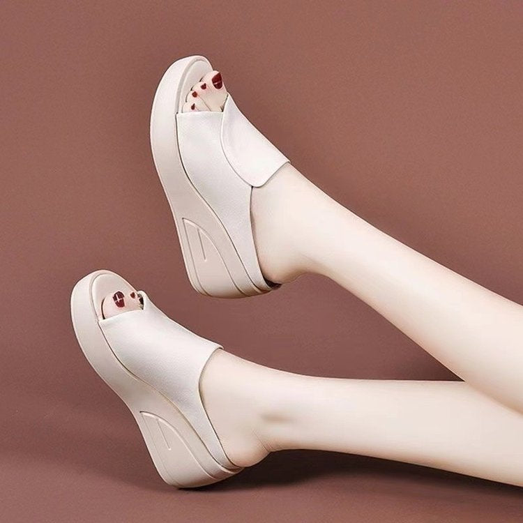 Damen Wedge-Pantoletten mit elegantem Überzug und rutschfester Sohle R&B