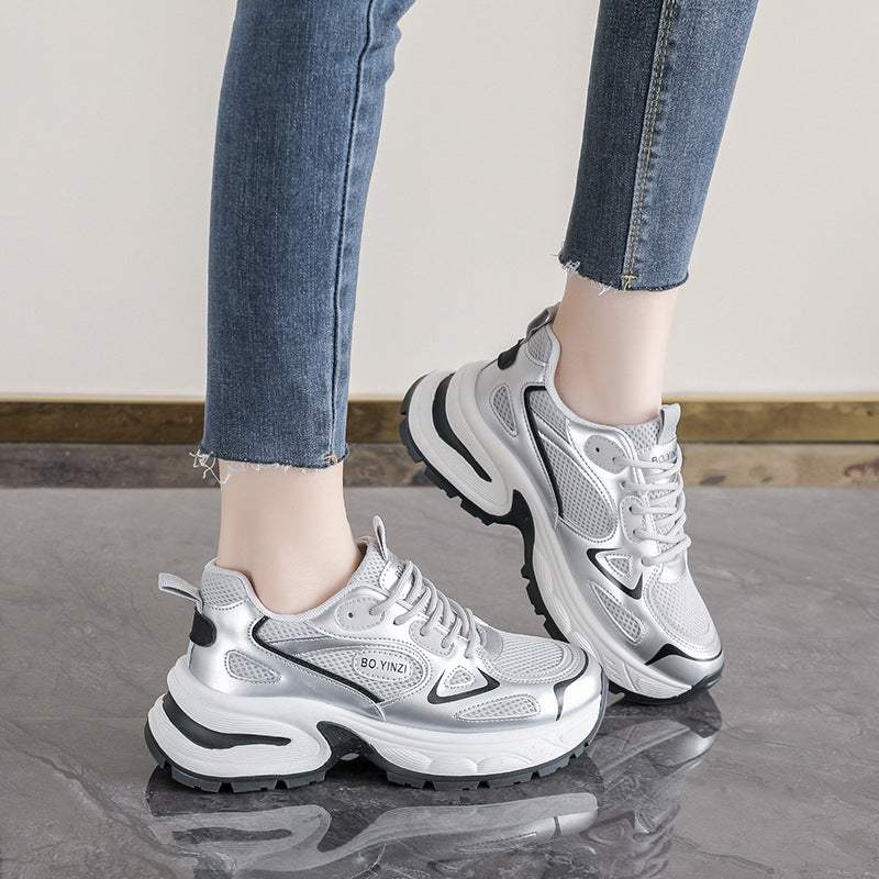 Damen Sportliche Sneakers mit abriR&Bfester Laufsohle und atmungsaktiver Mesh-Oberfläche R&B