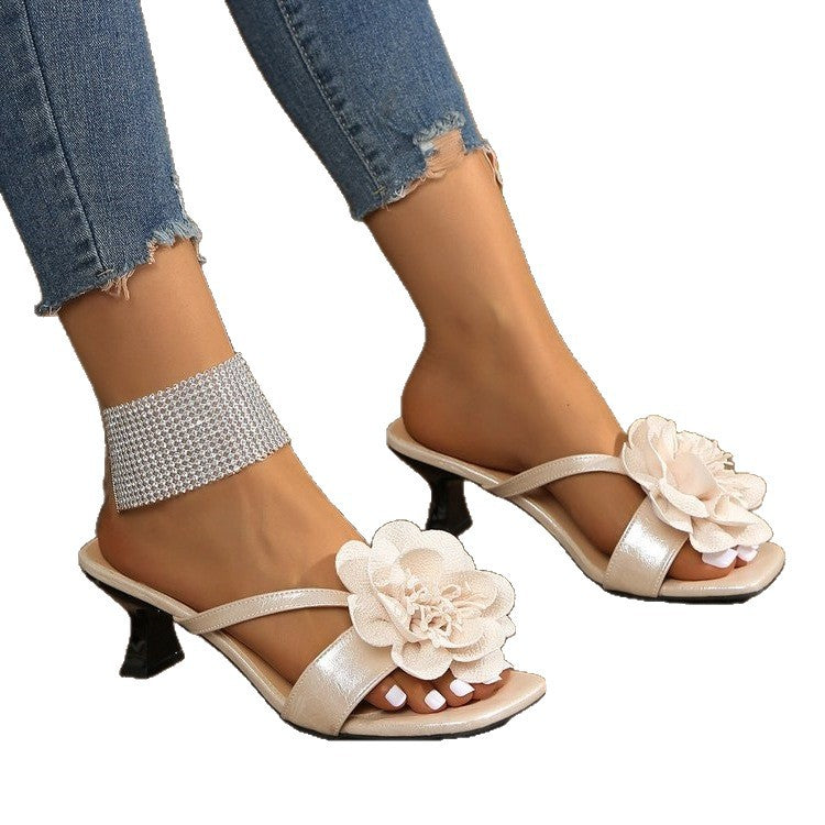 Damen Glamouröse Sandalen mit floralen Applikationen R&B