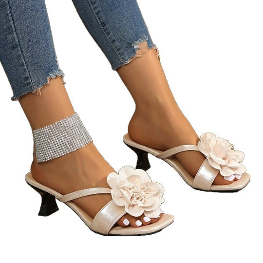 Damen Glamouröse Sandalen mit floralen Applikationen R&B