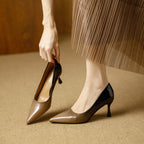 Damen trendige High Heels mit spitz zulaufender Silhouette und glänzender Oberfläche