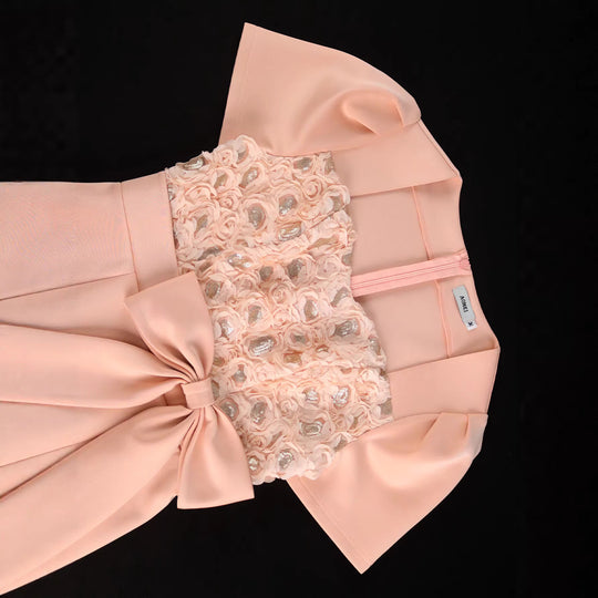 Damen figurbetontes Cocktailkleid mit floralen Applikationen und Schleifenakzent R&B