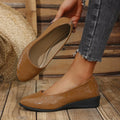 Damen Komfortable Wedge-Pantoletten mit elegantem Krokodilleder-Design R&B
