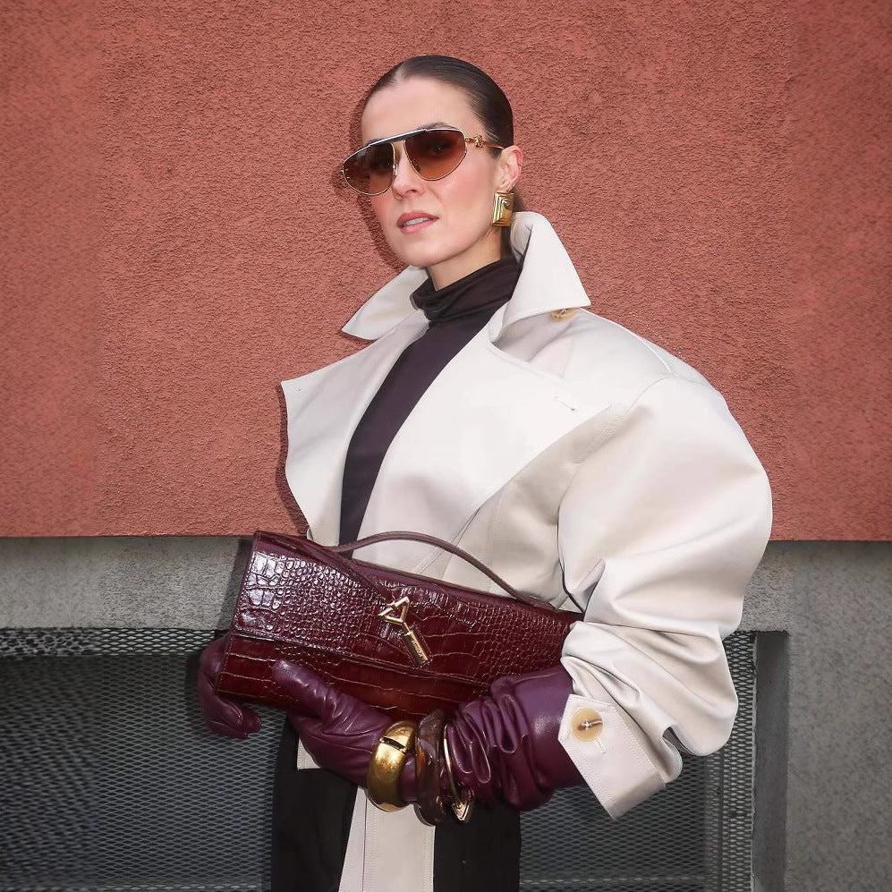 Damen stylischer Trenchcoat mit breitem Kragen und Gürteldetails R&B