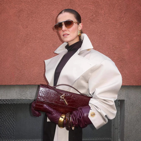Damen stylischer Trenchcoat mit breitem Kragen und Gürteldetails R&B