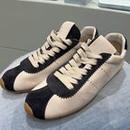 Damen Sneakers im eleganten Retro-Design mit atmungsaktiver Oberflächenstruktur R&B