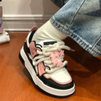 Damen Sneakers mit dekorativen Sternen von R&B
