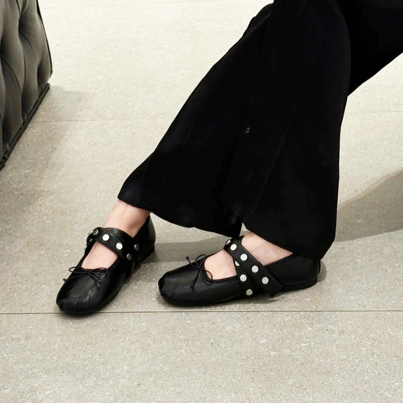 Damen Ballerinas aus weichem Veloursleder mit modischem Riemendesign und stilvollen Druckknöpfen R&B