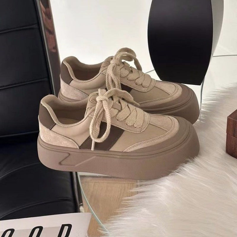 Damen Plateau Sneakers mit lässigem Retro-Design und weichem Obermaterial