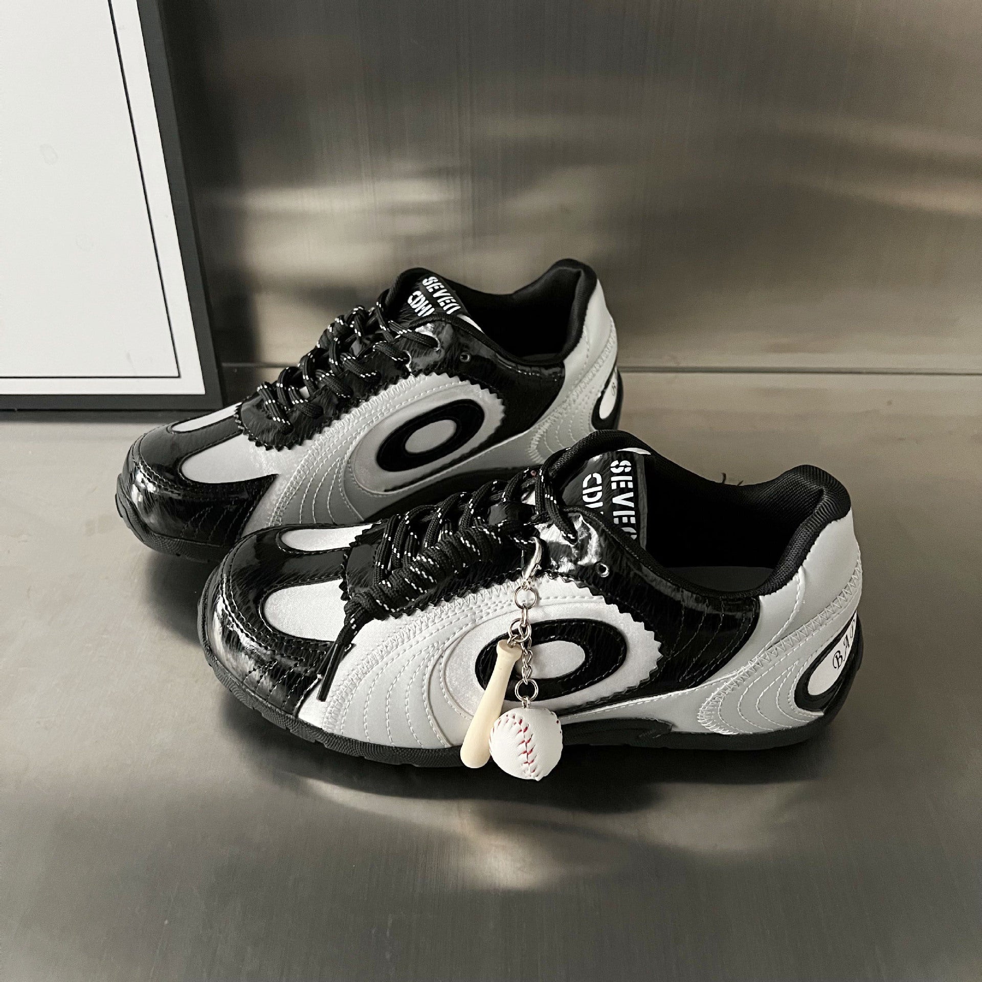 Damen Sportliche Sneakers mit atmungsaktiver Mesh-Oberfläche und trendigem Design R&B
