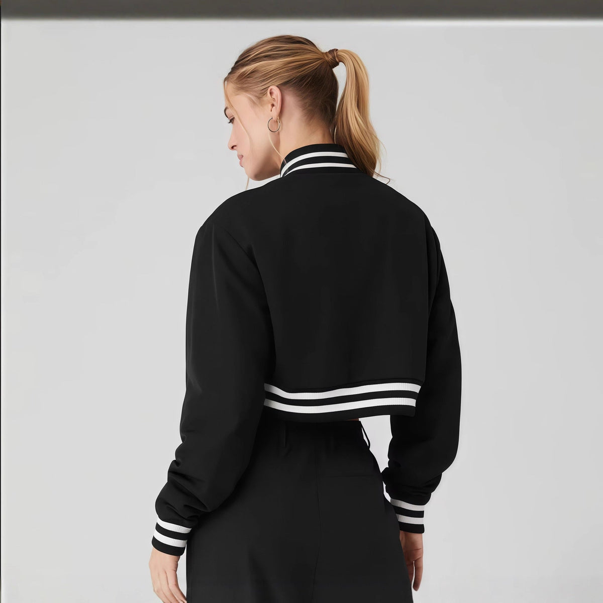 Damen sportliche Bomberjacke im modernen Design R&B