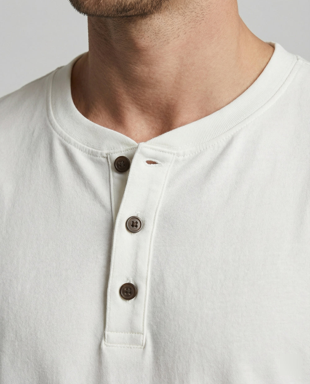 Lässiges Herren Henley T-Shirt aus Roma-Stoff Loose Fit Kurzarm Shirt
