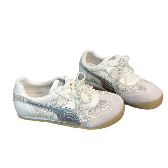 Damen Sneakers mit eleganten Spitzeneinsätzen und modischen Perlenverzierungen R&B