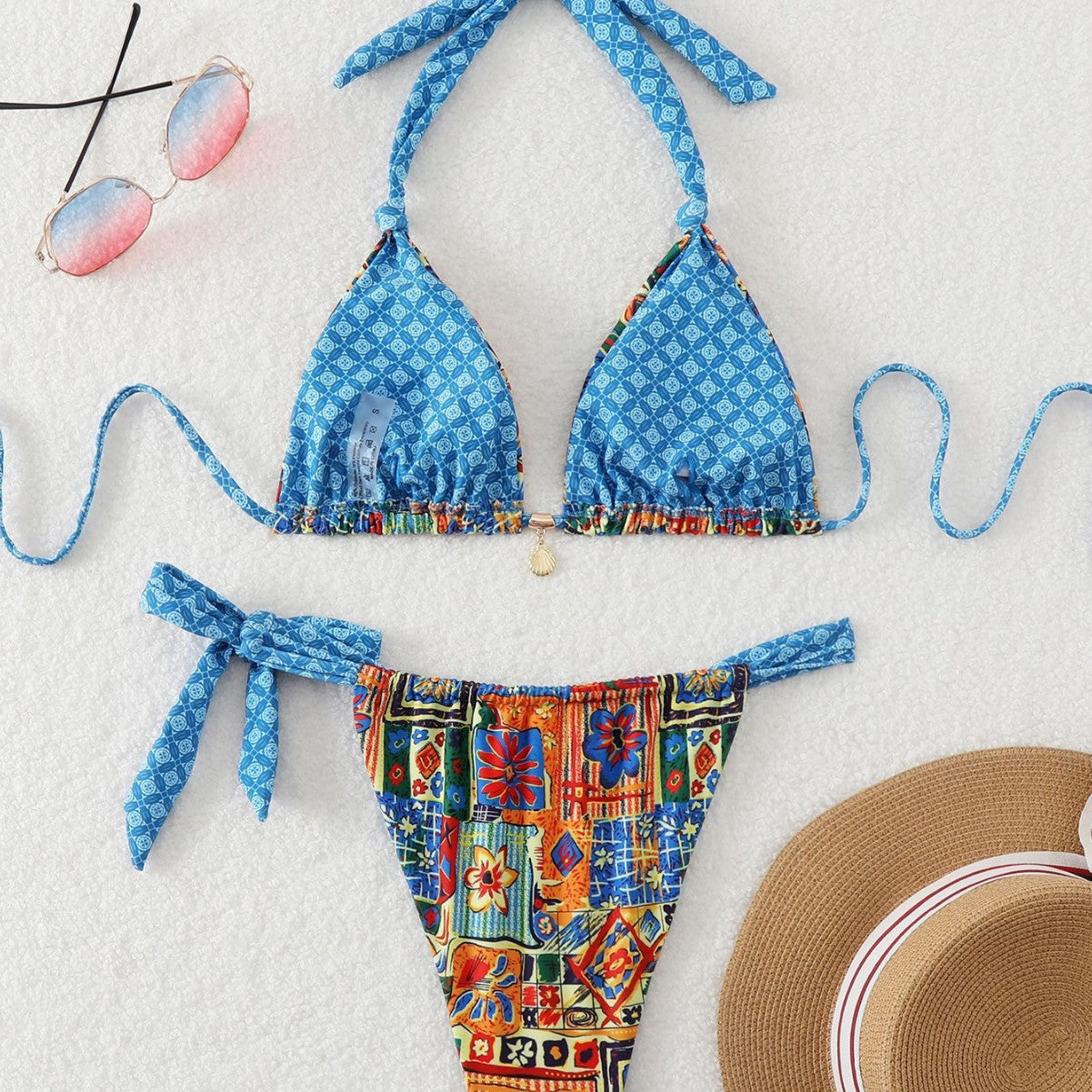 Damen Triangel-Bikini mit verspieltem Mustermix