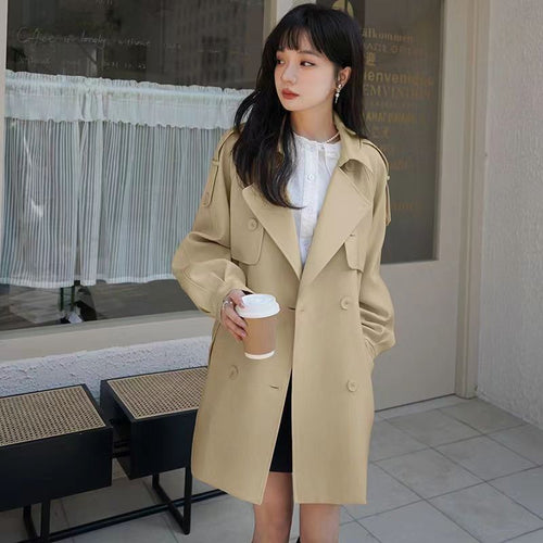 Damen Trenchcoat mit modischem Oversized-Schnitt und eleganten Details R&B