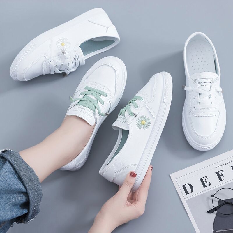 Damen Sneaker mit floralem Stickdesign und atmungsaktivem Obermaterial