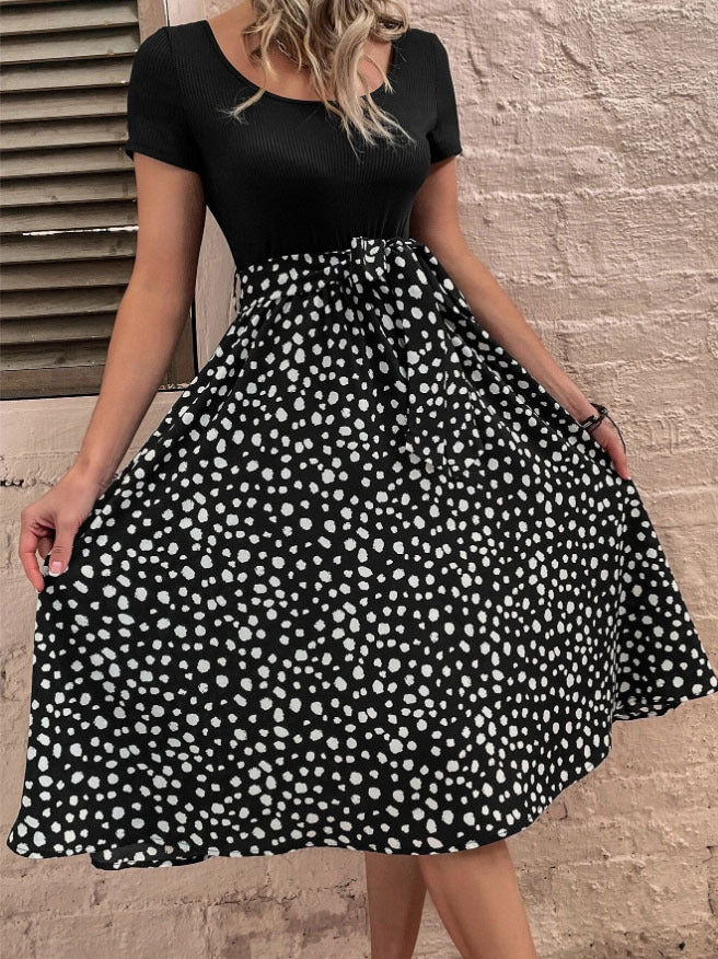 Damen Polka-Dots Kleid mit weitem Rock und Taillengürtel R&B