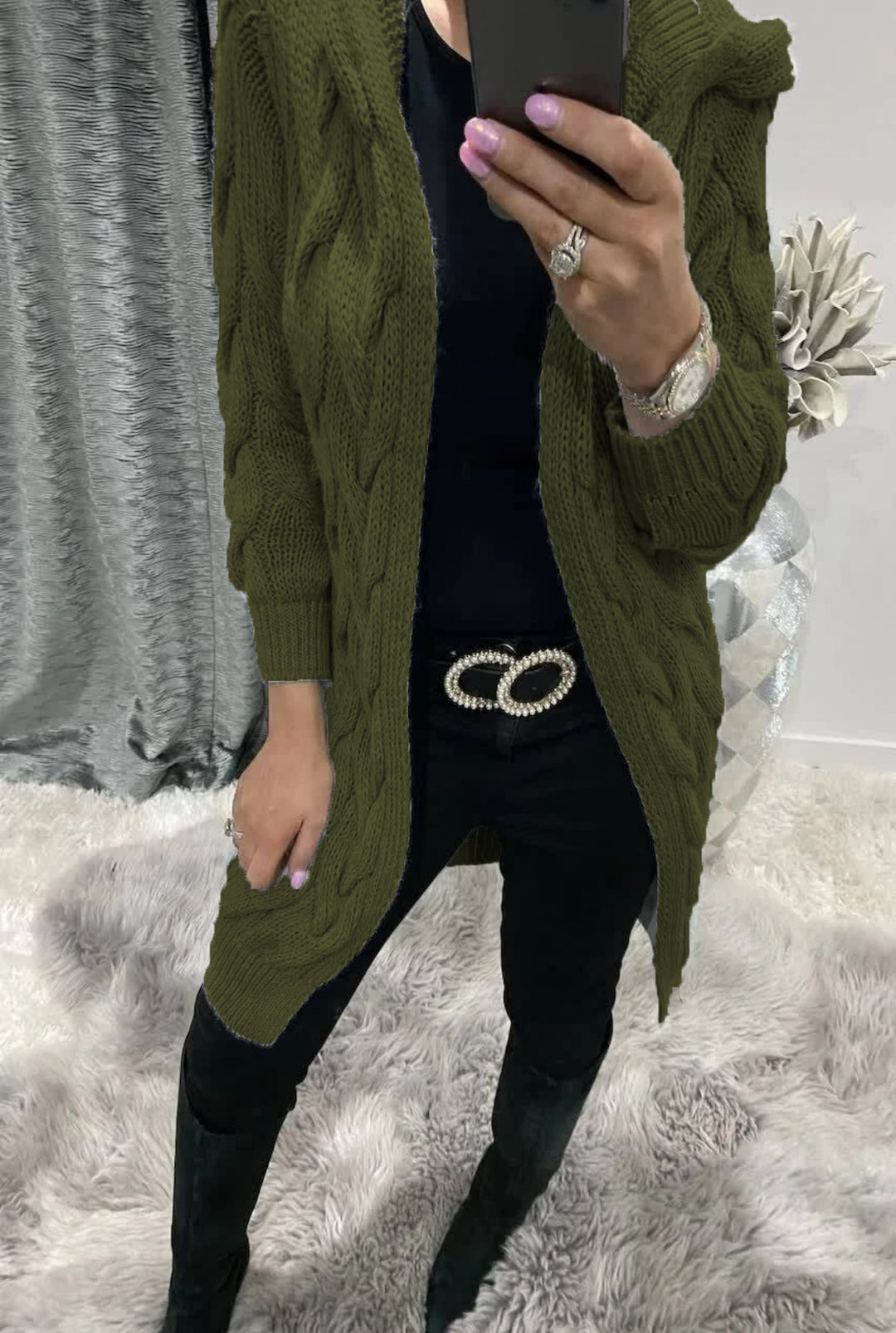 Damen Strickjacke mit tiefen Taschen und kunstvollem Zopfdesign R&B