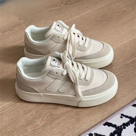 Damen Sneakers aus weichem Veloursleder mit rutschfester Sohle R&B
