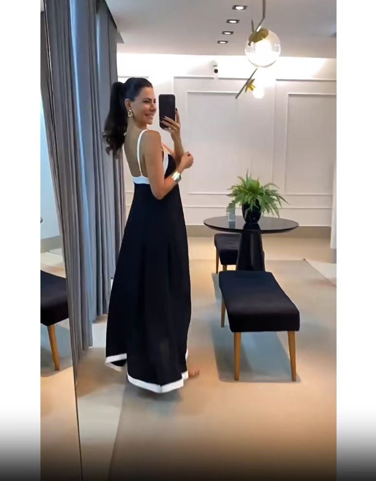 Damen Maxikleid mit tiefem Rückenausschnitt und elegantem Kontrastbund R&B