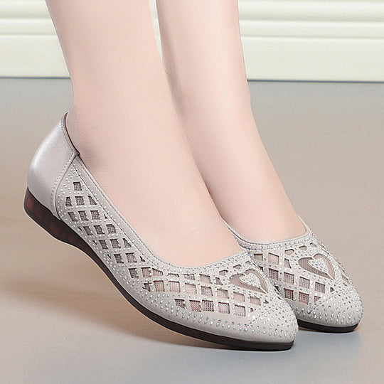 Damen Komfortable Ballerinas mit dekorativem Lochmuster und Strassverzierungen R&B