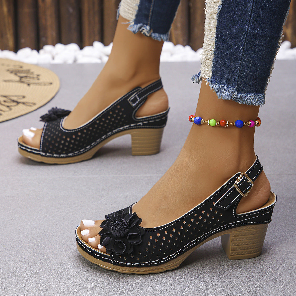 Damen Slingback Sandalen mit luftiger Mesh-Oberfläche und dekorativem Blumendesign R&B