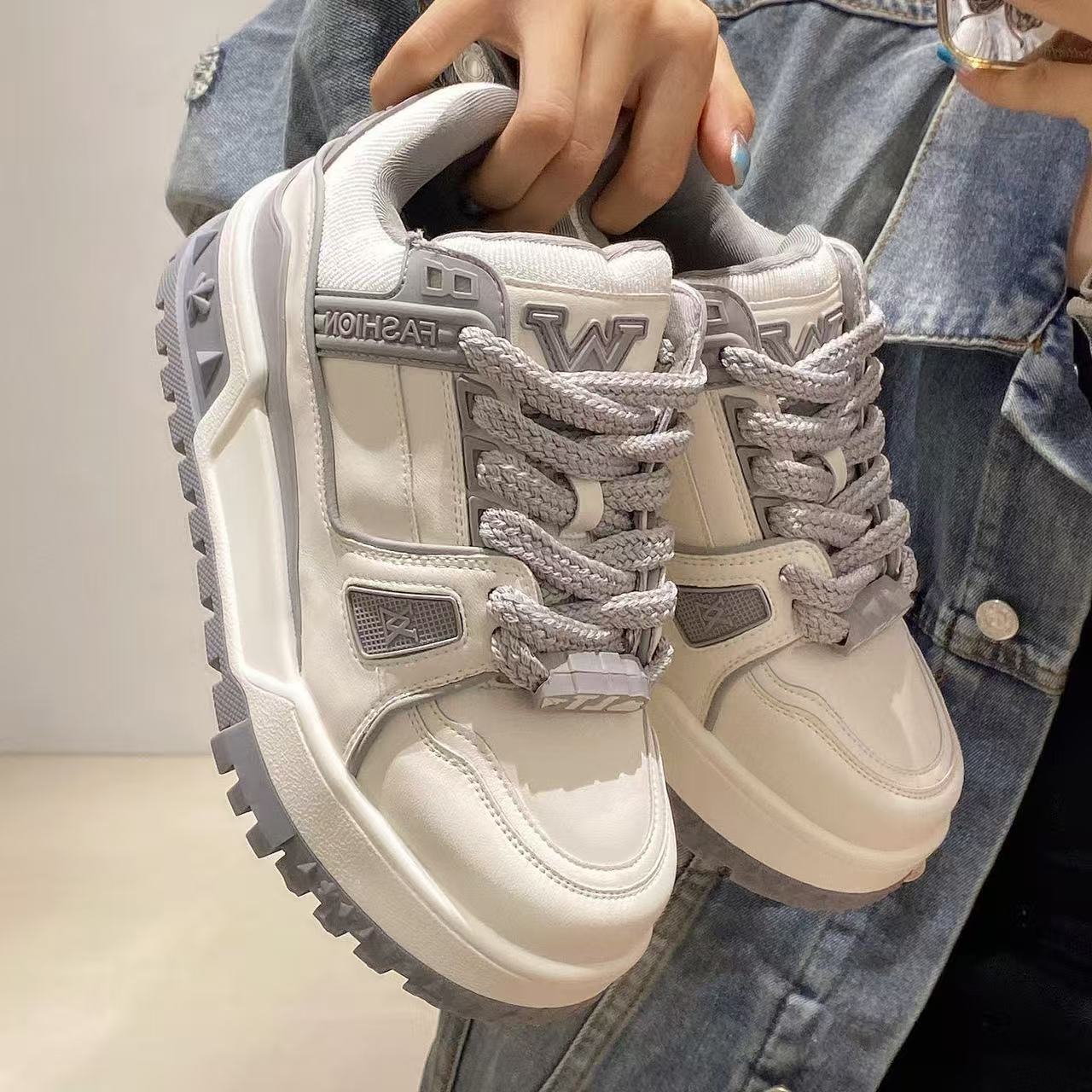 Damen Urbaner Lifestyle-Sneaker mit robustem Sohlenprofil R&B