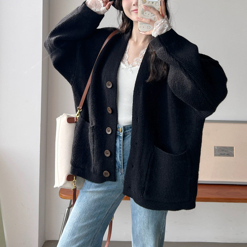 Damen Gemütliche Strickjacke mit großen Taschen und Knopfdetail R&B