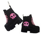 Damen nan knöchelhohe Plateau-Boots im Punk- und Gothic-Style mit überhöhter Profilsohle und markanter Totenkopf-Applikation R&B