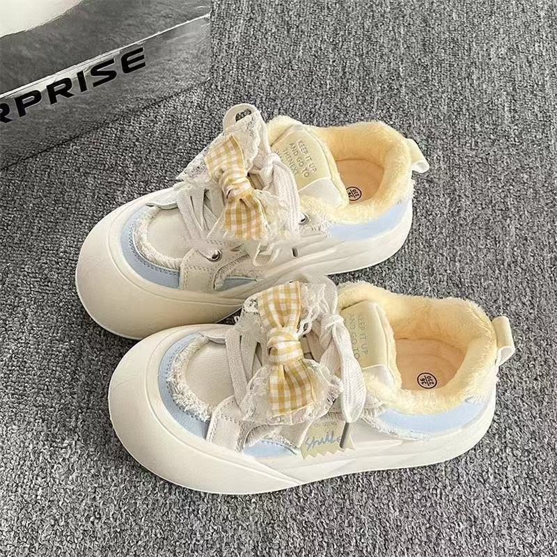 Damen Sneakers mit verspieltem Gingham-Band und kuscheligem Innenfutter R&B