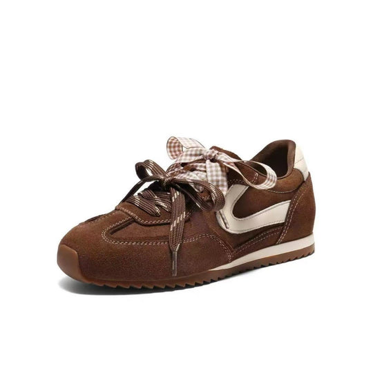 Damen Retro Sneakers mit hochwertigem Wildleder und modischem Riemen R&B